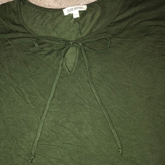 Green Top with Cream Accents - Picture 3 of 4